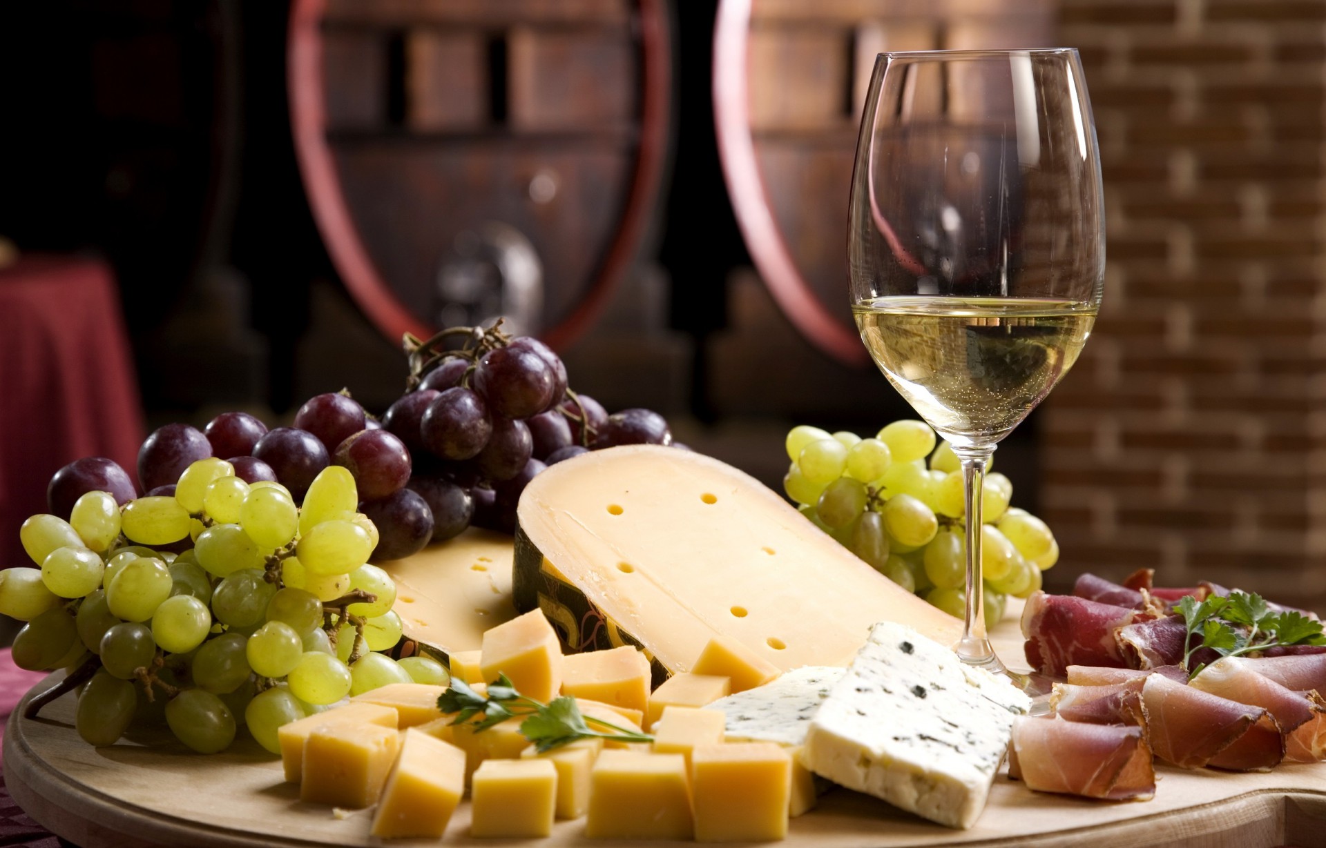 Итальянские белые сухие вина