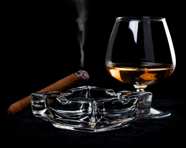Сигары и алкоголь