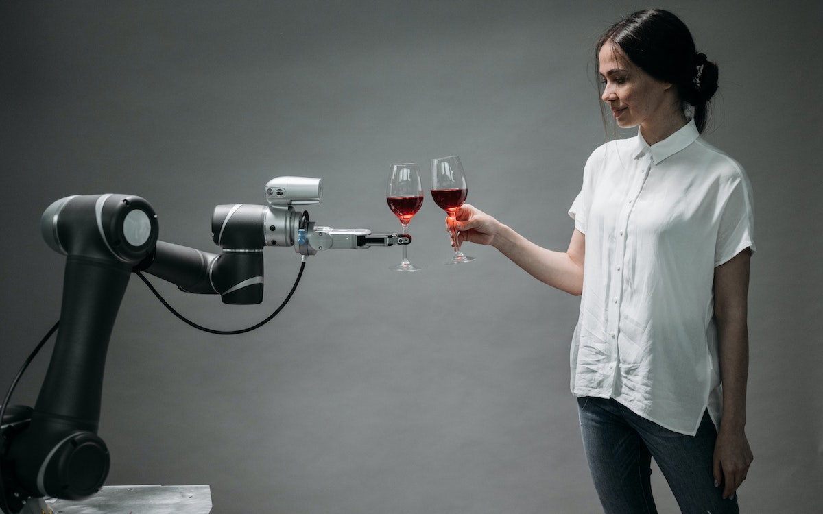 робот и вино