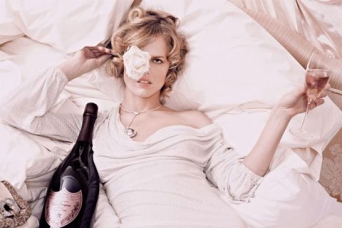 Ева Герцигова рекламирует шампанское «Дом Периньон»